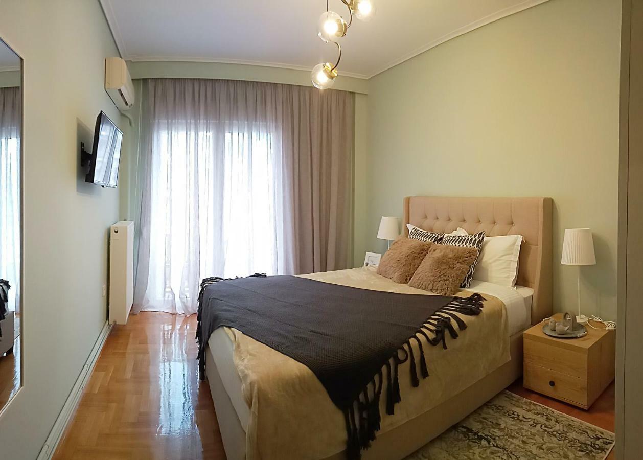 Royal Deluxe Apt. Thessaloniki Buitenkant foto