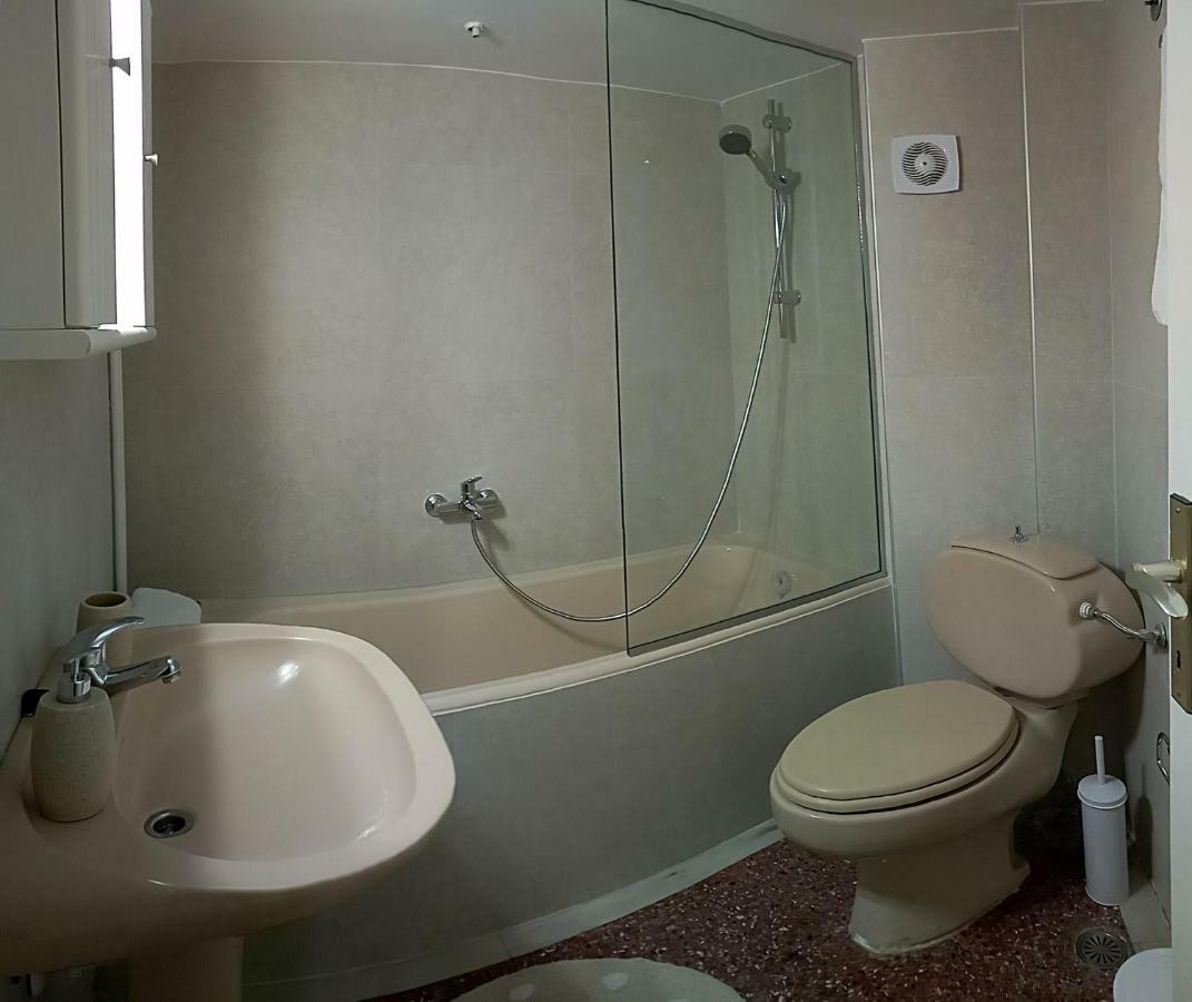 Royal Deluxe Apt. Thessaloniki Buitenkant foto